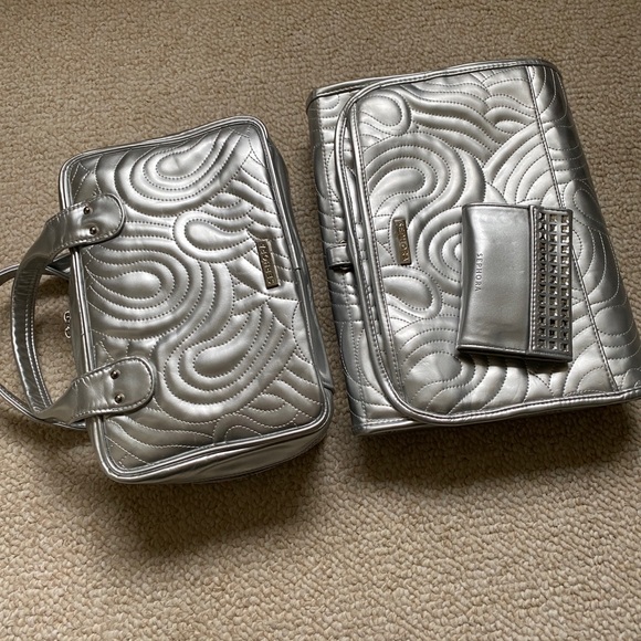 Sephora set of 3 beauty cases - silver